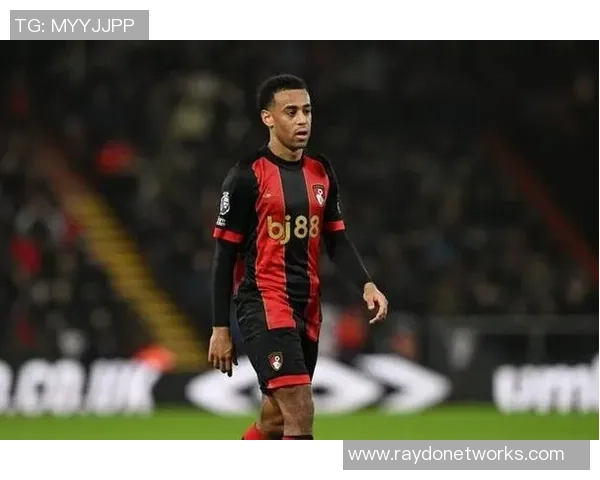 电讯报：泰勒-亚当斯可能是曼联所寻觅的六号位的答案